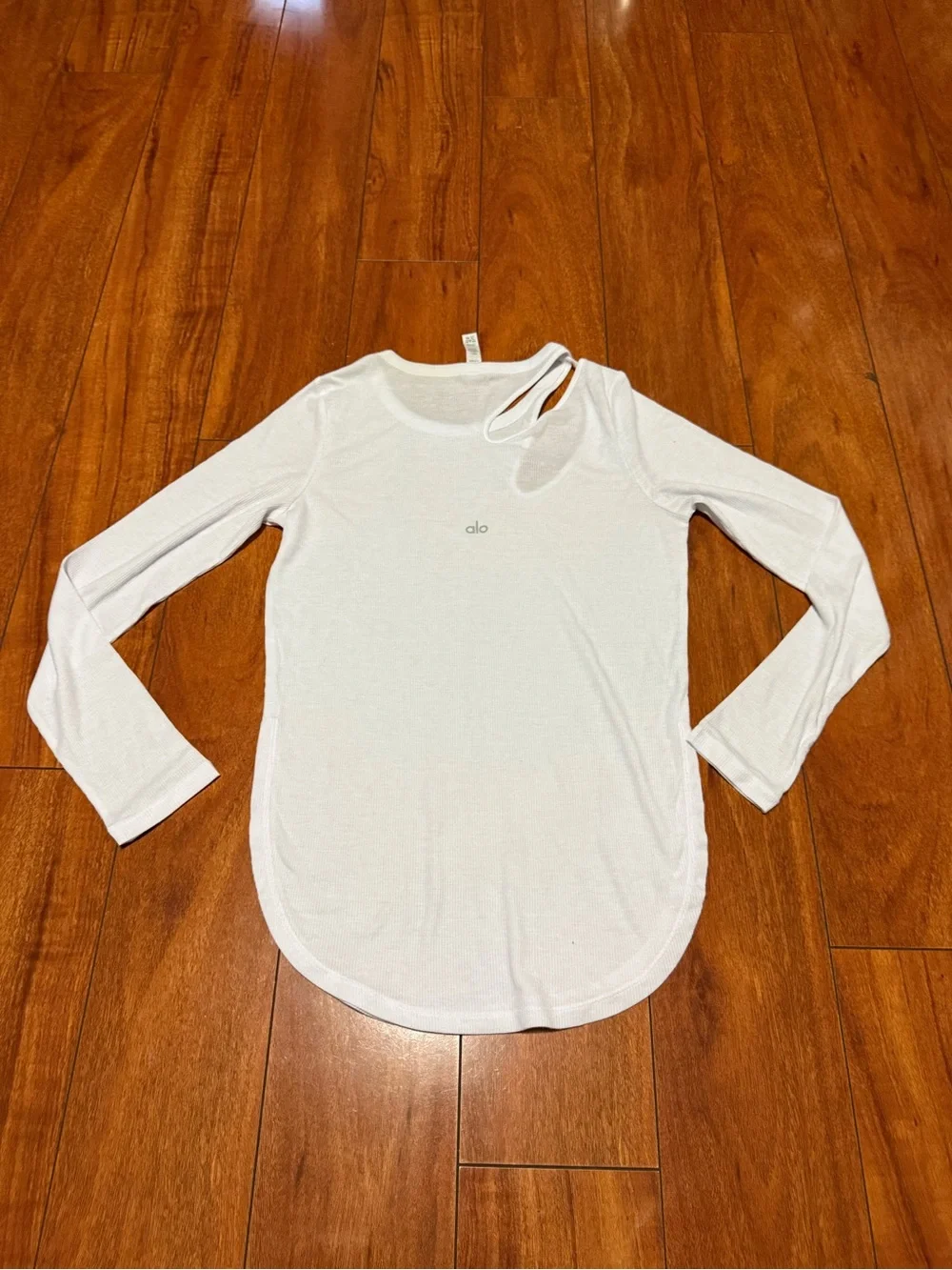 ALO Yoga lightweight white